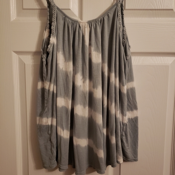 Knox Rose Tie Dye and Lace Tank Top - Picture 3 of 4